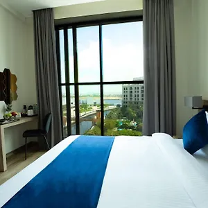 Grand Kingsgate Waterfront By Millennium Hotel